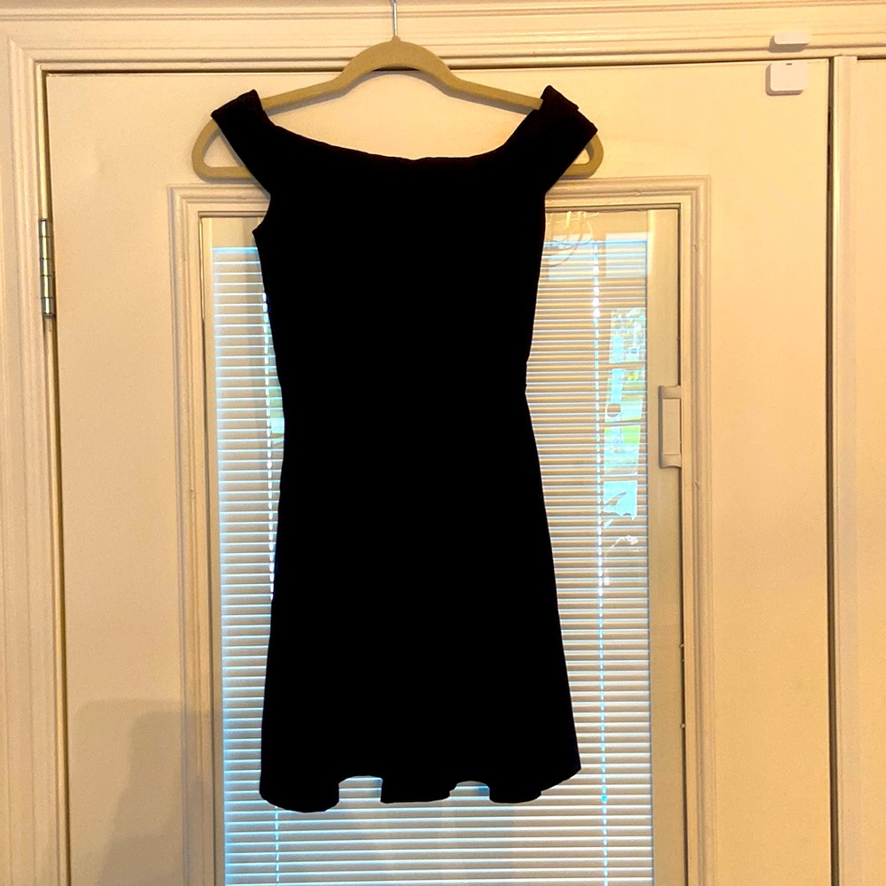 Lulus XS ladies black dress
